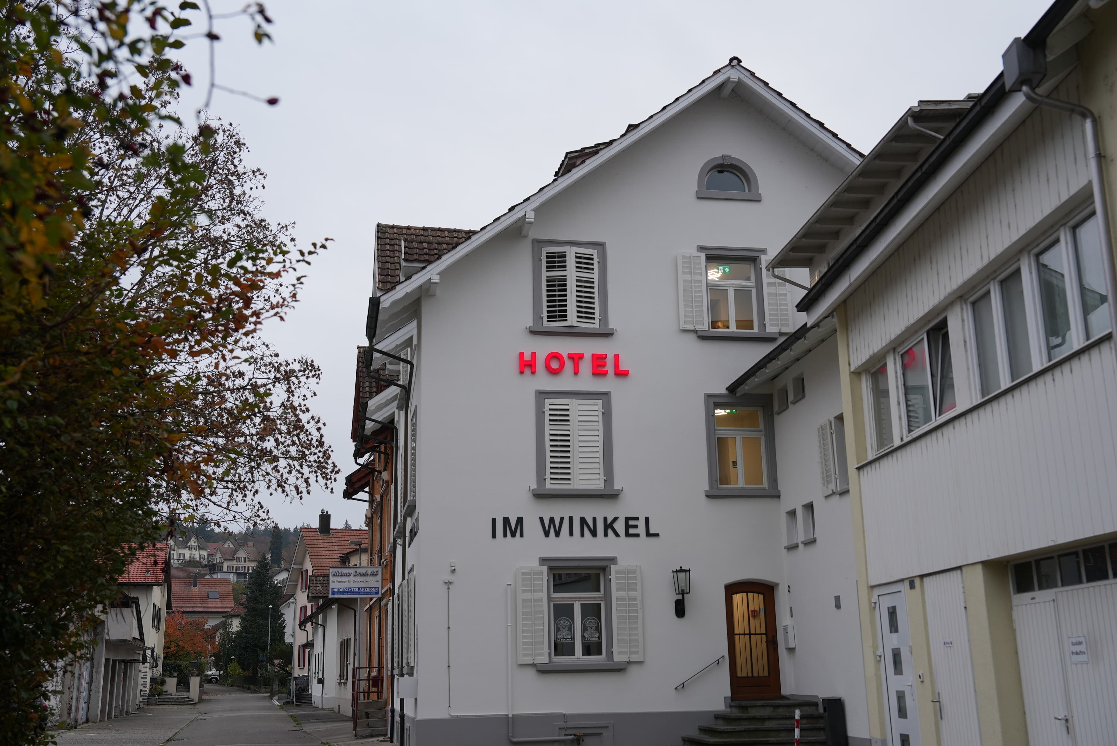 Kontaktieren Sie uns